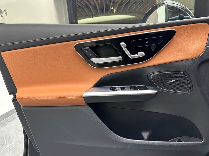 Фото 32 - Mercedes-Benz GLC-Class