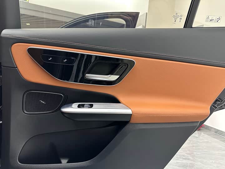 Фото 35 - Mercedes-Benz GLC-Class