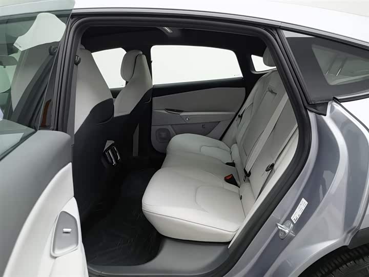 Фото 15 - BAIC Arcfox Alpha S5