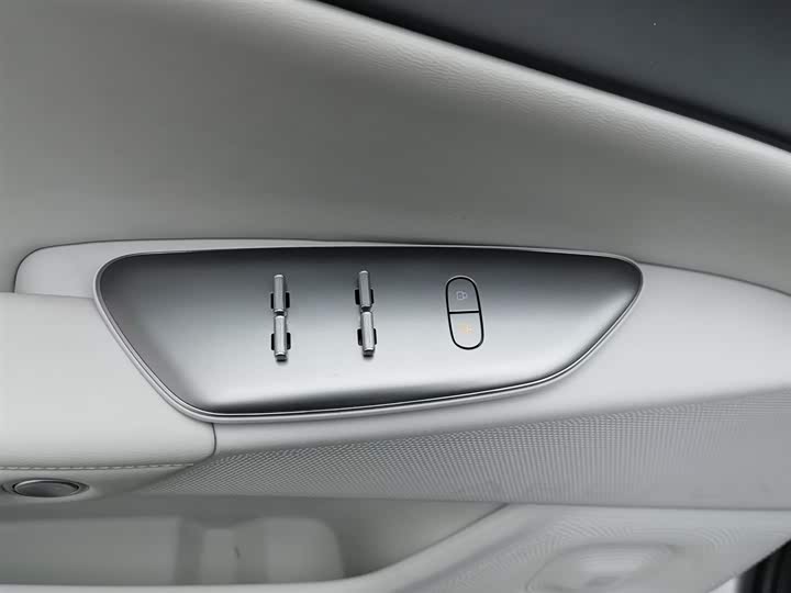 Фото 9 - BAIC Arcfox Alpha S5