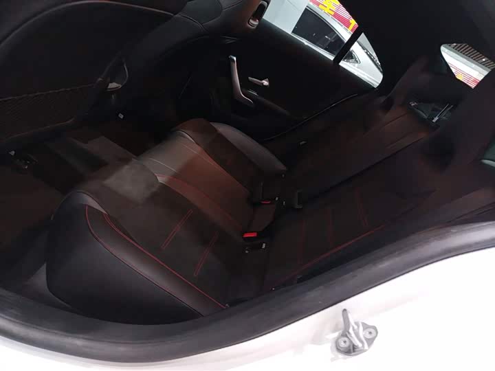 Фото 16 - Mercedes-Benz CLA-Class