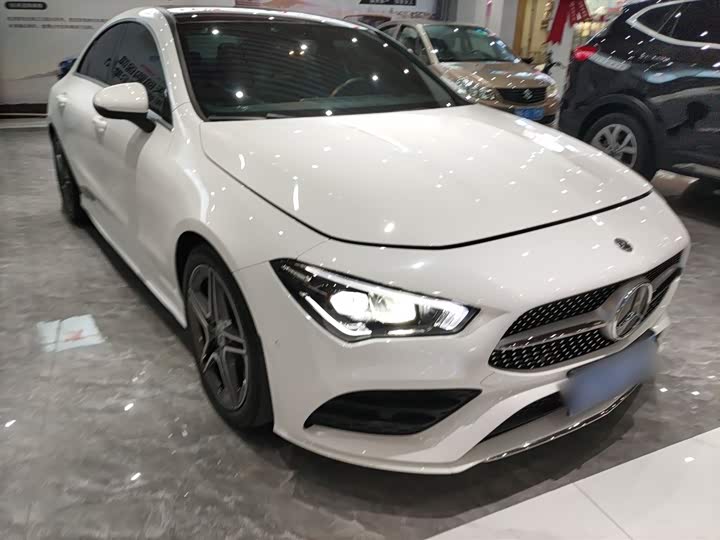 Фото 4 - Mercedes-Benz CLA-Class