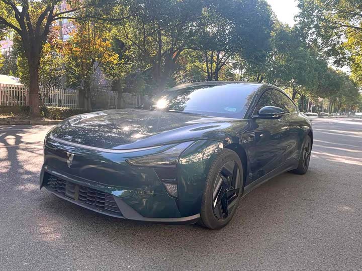 Фото 1 - Geely Jiyue 01