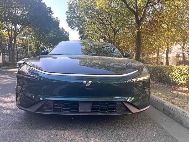 Фото 2 - Geely Jiyue 01