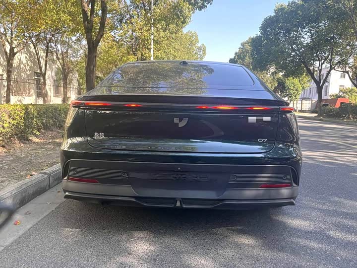 Фото 8 - Geely Jiyue 01