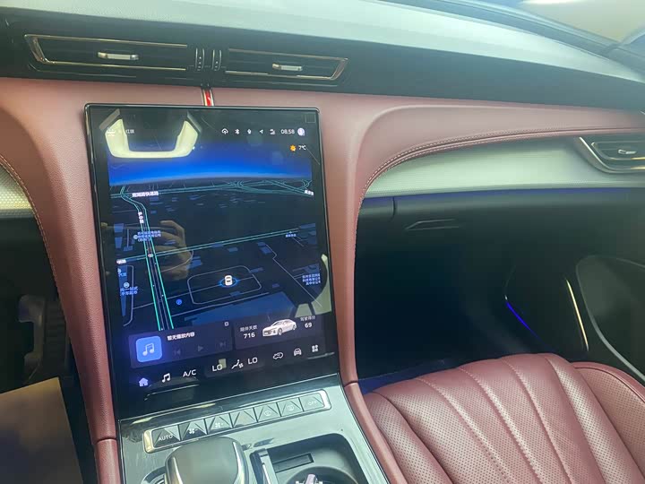 Фото 10 - Hongqi H5