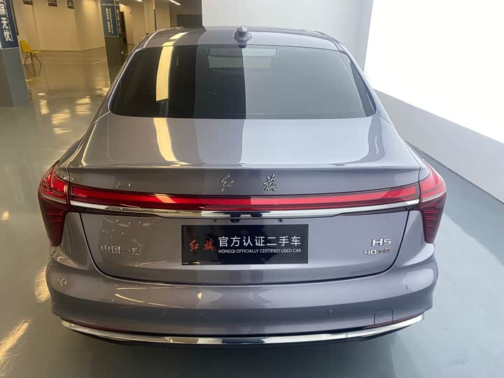 Фото 16 - Hongqi H5