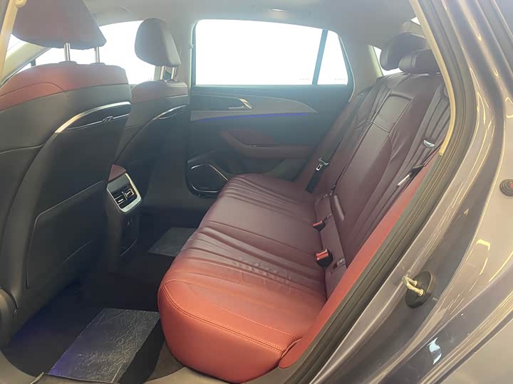 Фото 7 - Hongqi H5