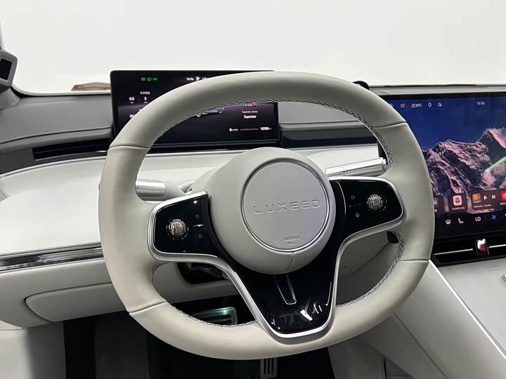 Фото 13 - Luxeed S7