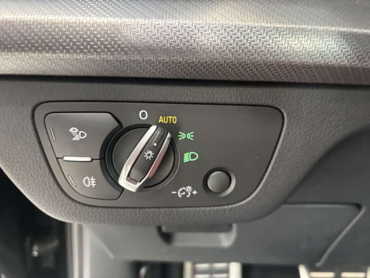 Фото 13 - Audi Q5L