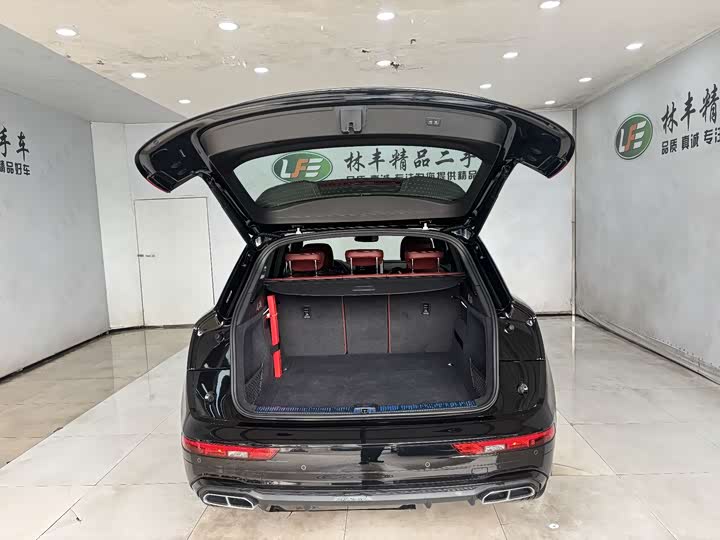 Фото 31 - Audi Q5L