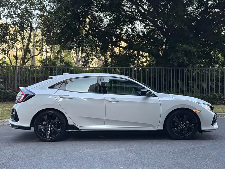 Фото 6 - Honda Civic