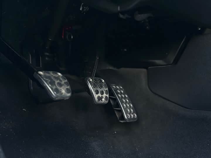 Фото 8 - Honda Civic