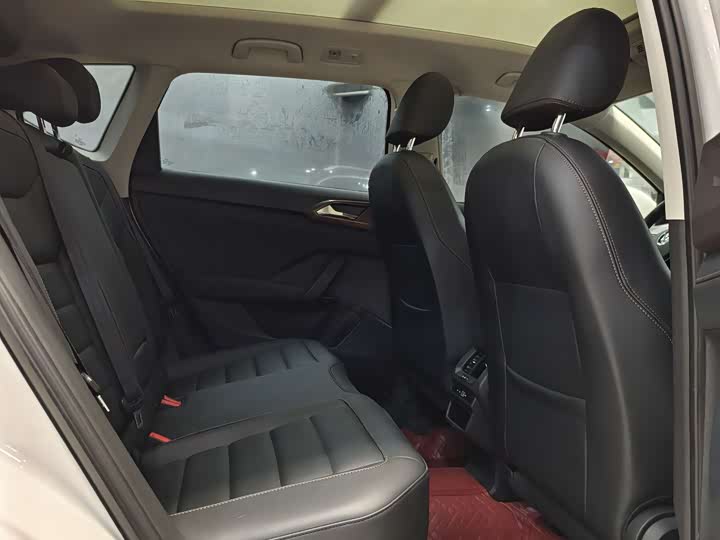 Фото 19 - Volkswagen Tharu