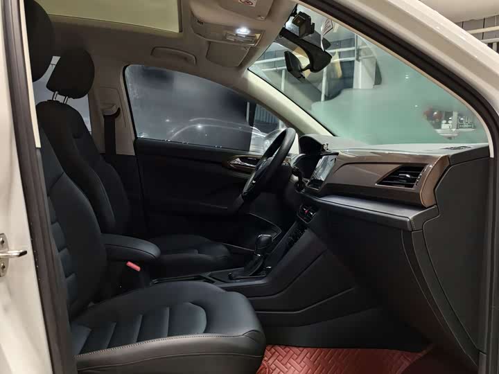 Фото 20 - Volkswagen Tharu