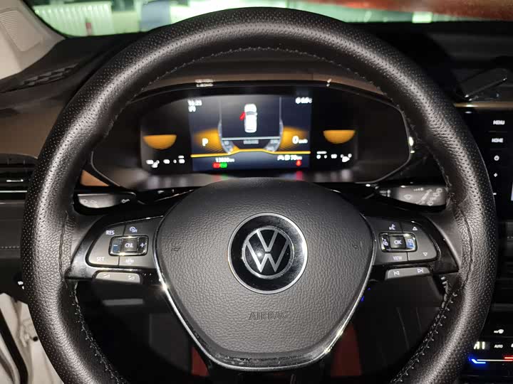 Фото 8 - Volkswagen Tharu