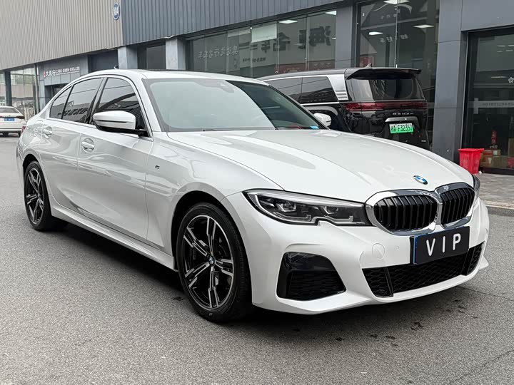 Фото 1 - BMW 3 Series