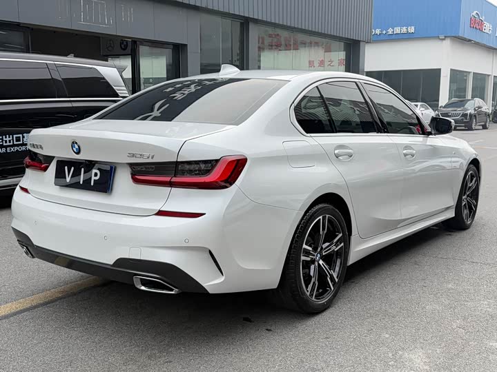 Фото 11 - BMW 3 Series