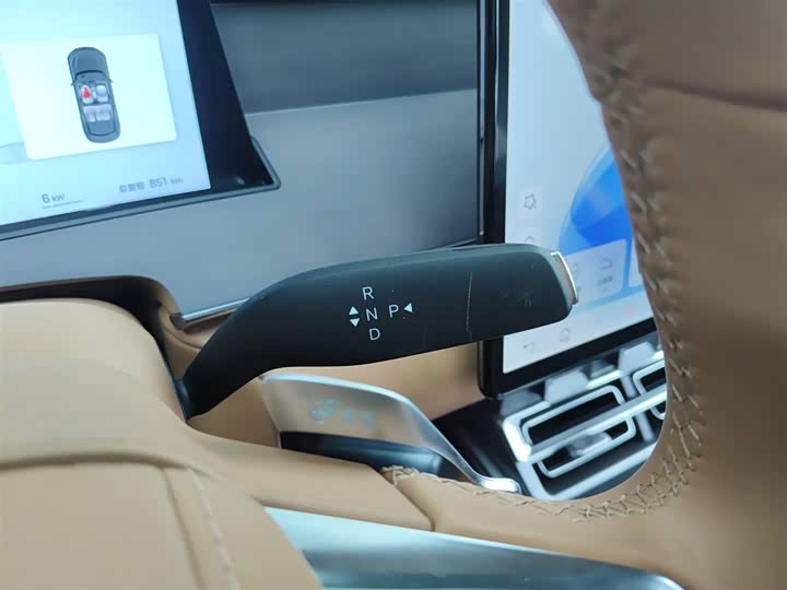 Фото 14 - BYD Han L