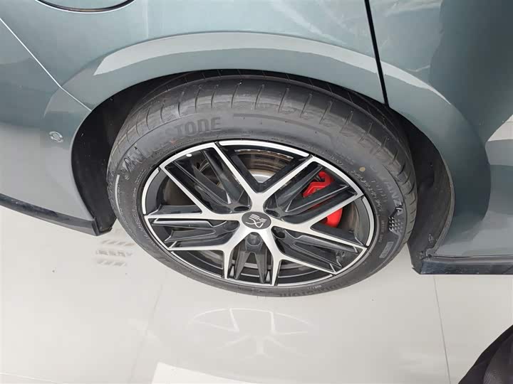 Фото 26 - BYD Han L