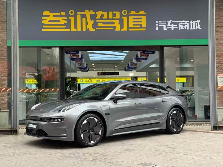 Фото 1 - Zeekr 001