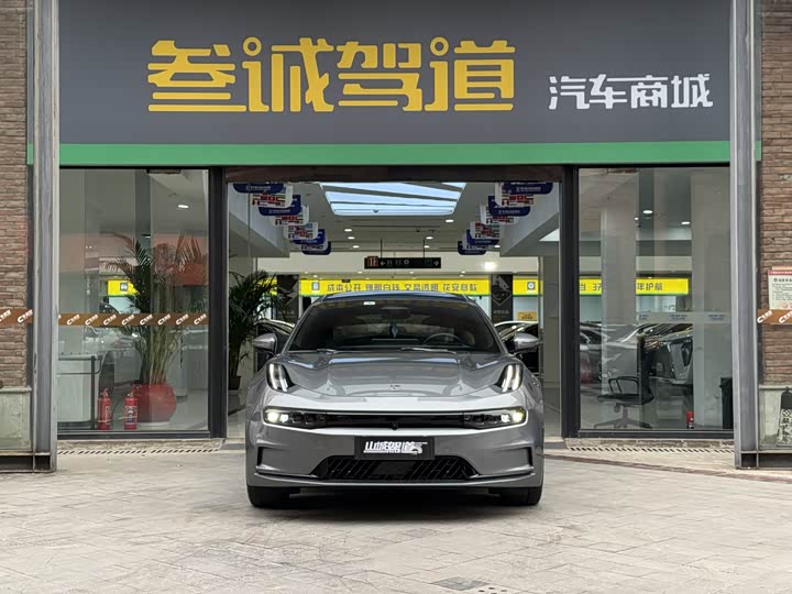 Фото 2 - Zeekr 001