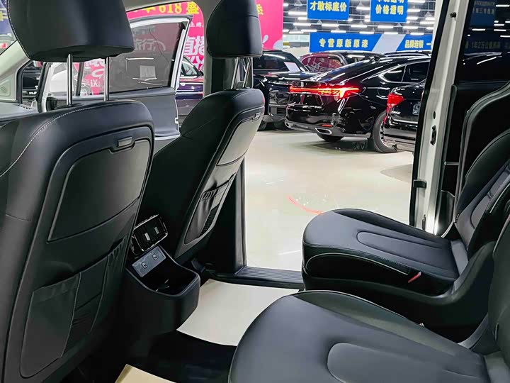 Фото 11 - Hyundai Custo