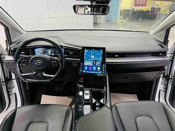 Фото 7 - Hyundai Custo