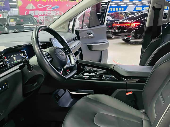 Фото 8 - Hyundai Custo