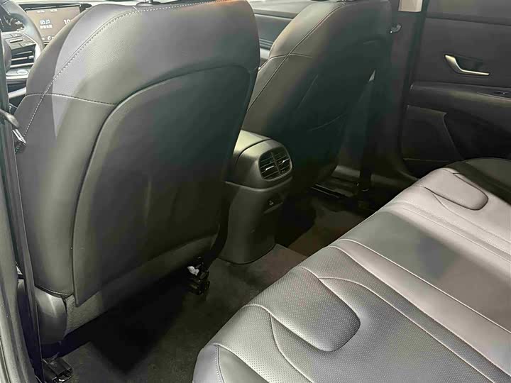 Фото 10 - Hyundai Elantra N line