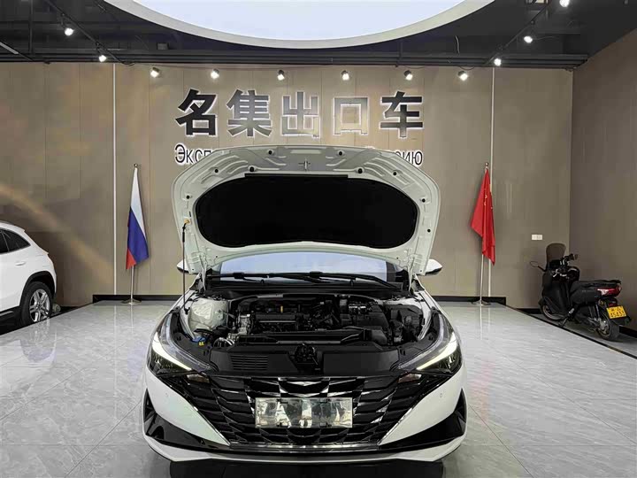 Фото 12 - Hyundai Elantra N line