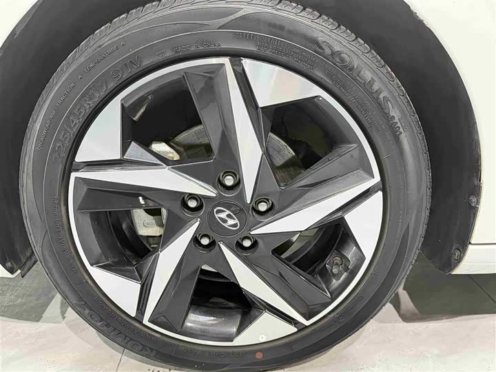 Фото 14 - Hyundai Elantra N line