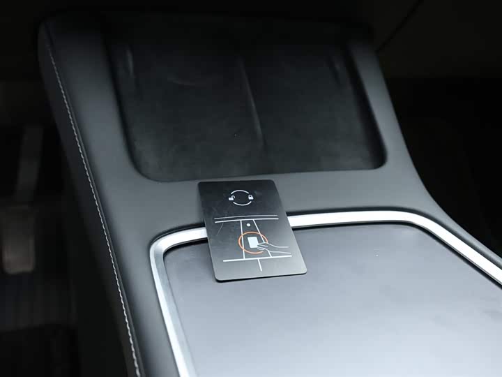 Фото 12 - Tesla Model Y