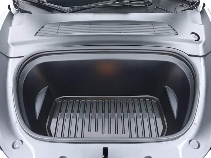 Фото 17 - Tesla Model Y