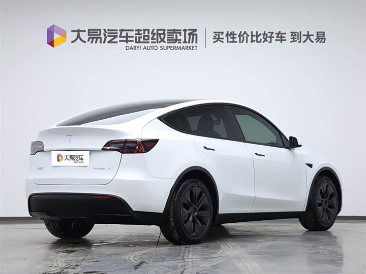 Фото 3 - Tesla Model Y