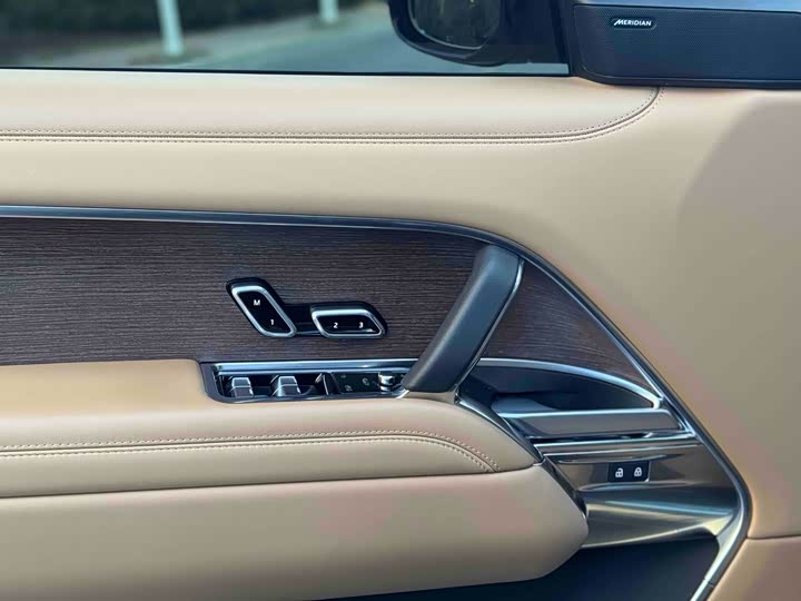 Фото 9 - Land Rover Range Rover