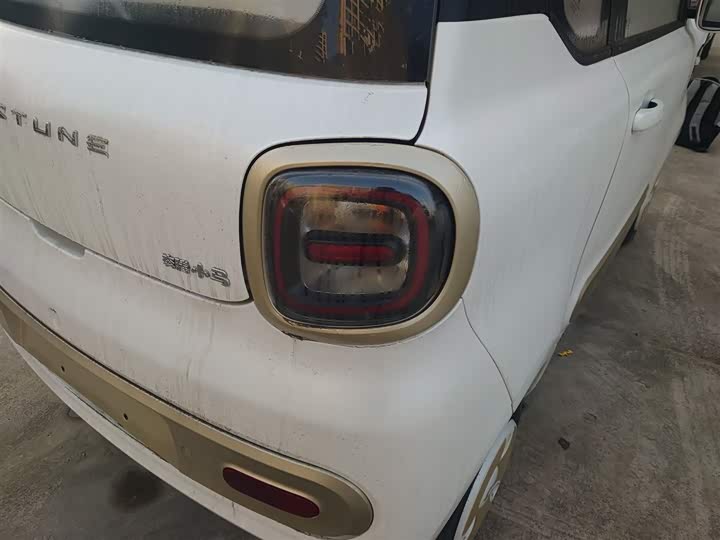 Фото 8 - Bestune Pony