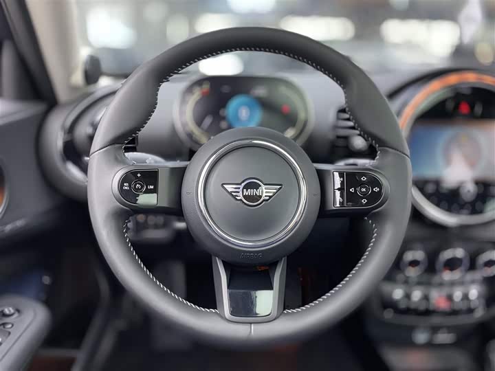 Фото 15 - Mini Clubman