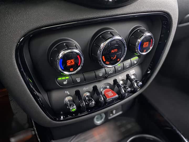 Фото 21 - Mini Clubman