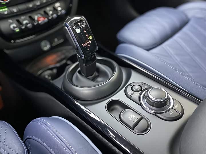 Фото 22 - Mini Clubman