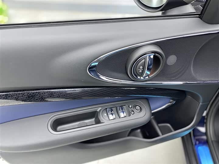 Фото 23 - Mini Clubman