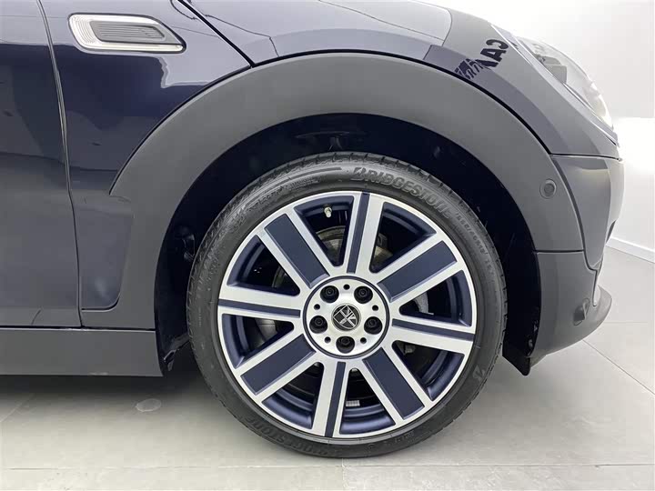 Фото 35 - Mini Clubman