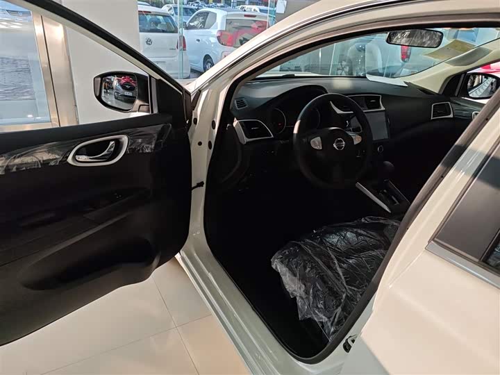 Фото 16 - Nissan Sylphy