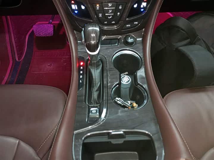 Фото 14 - Buick Envision Plus