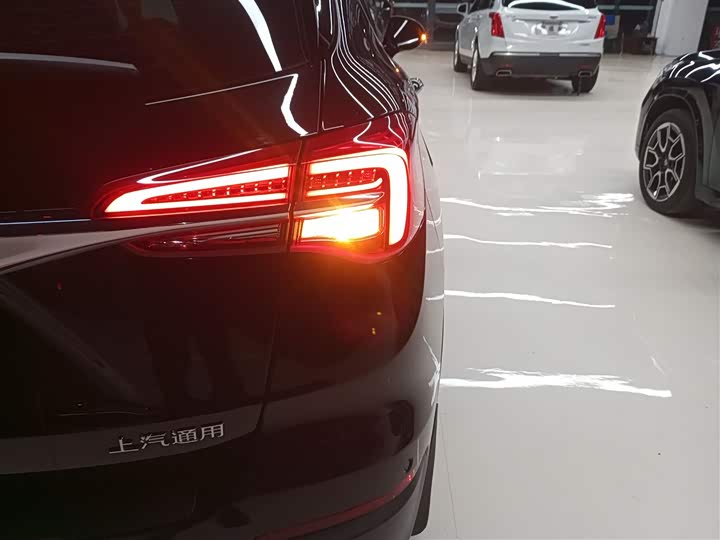 Фото 8 - Buick Envision Plus