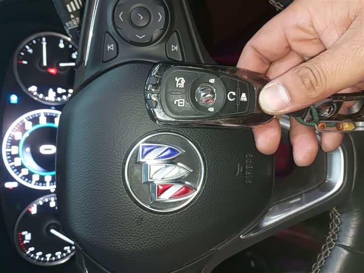 Фото 9 - Buick Envision Plus