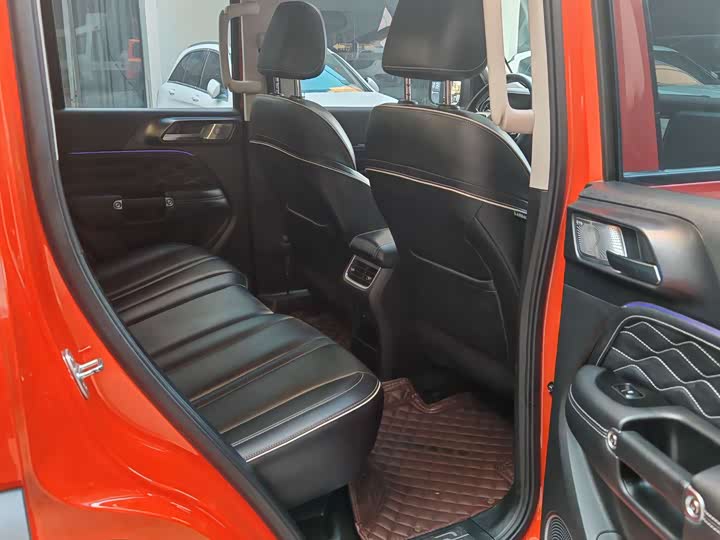 Фото 10 - Tank 300