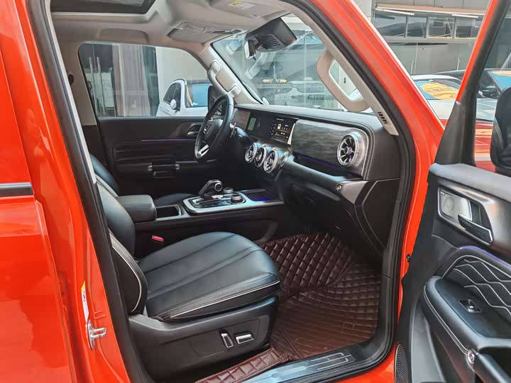 Фото 7 - Tank 300