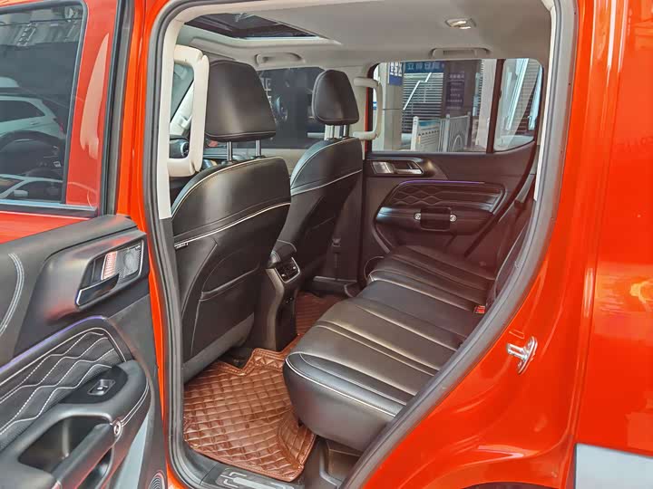 Фото 9 - Tank 300