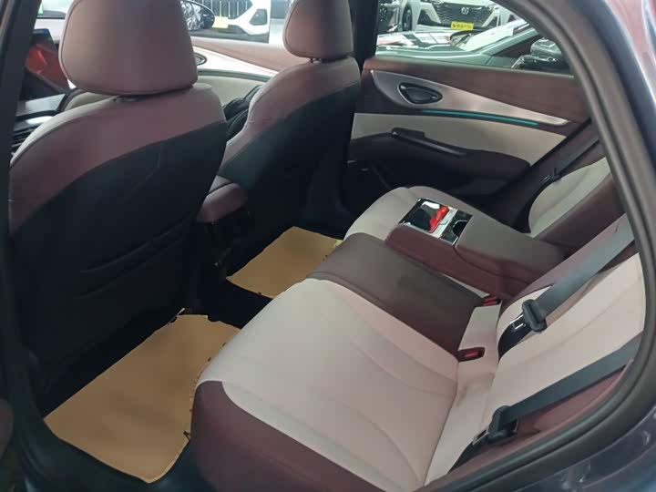 Фото 17 - BYD Seal 07 DM-i Hybrid